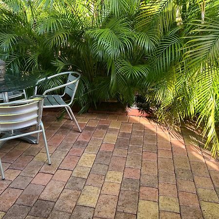 Villa Guilla North Miami Eksteriør billede